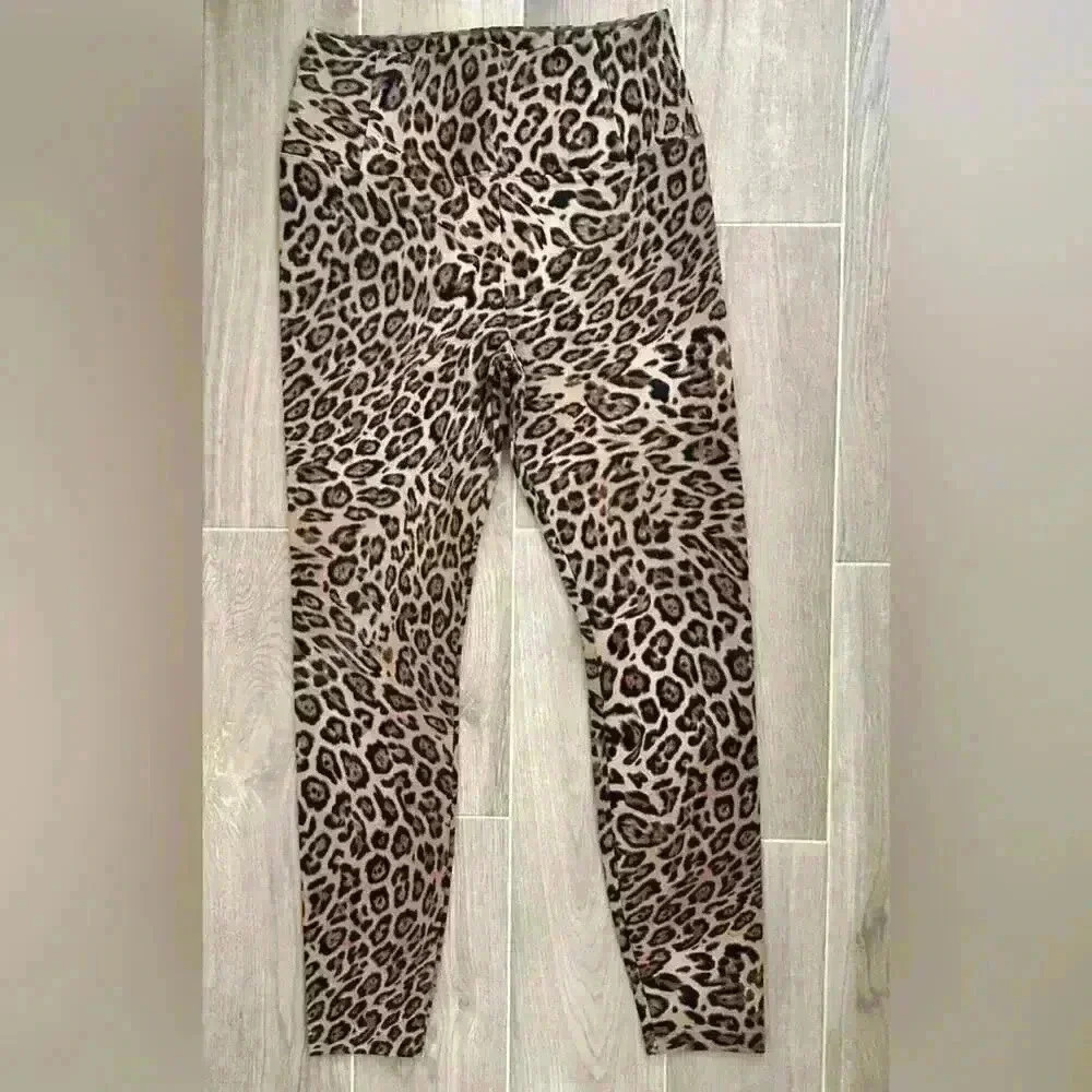 LOVE FIRE LEGGING LEOPARD PRINT SIZE LARGE - Picture 2 of 7